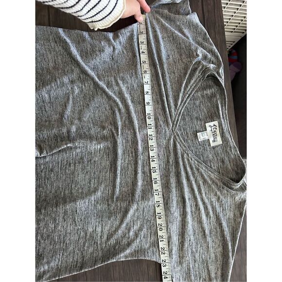 Joseph Ribkoff Layered 3/4 Sleeve V-Neck Tunic Top Silver Marled Gray Size 4 - Picture 12 of 12